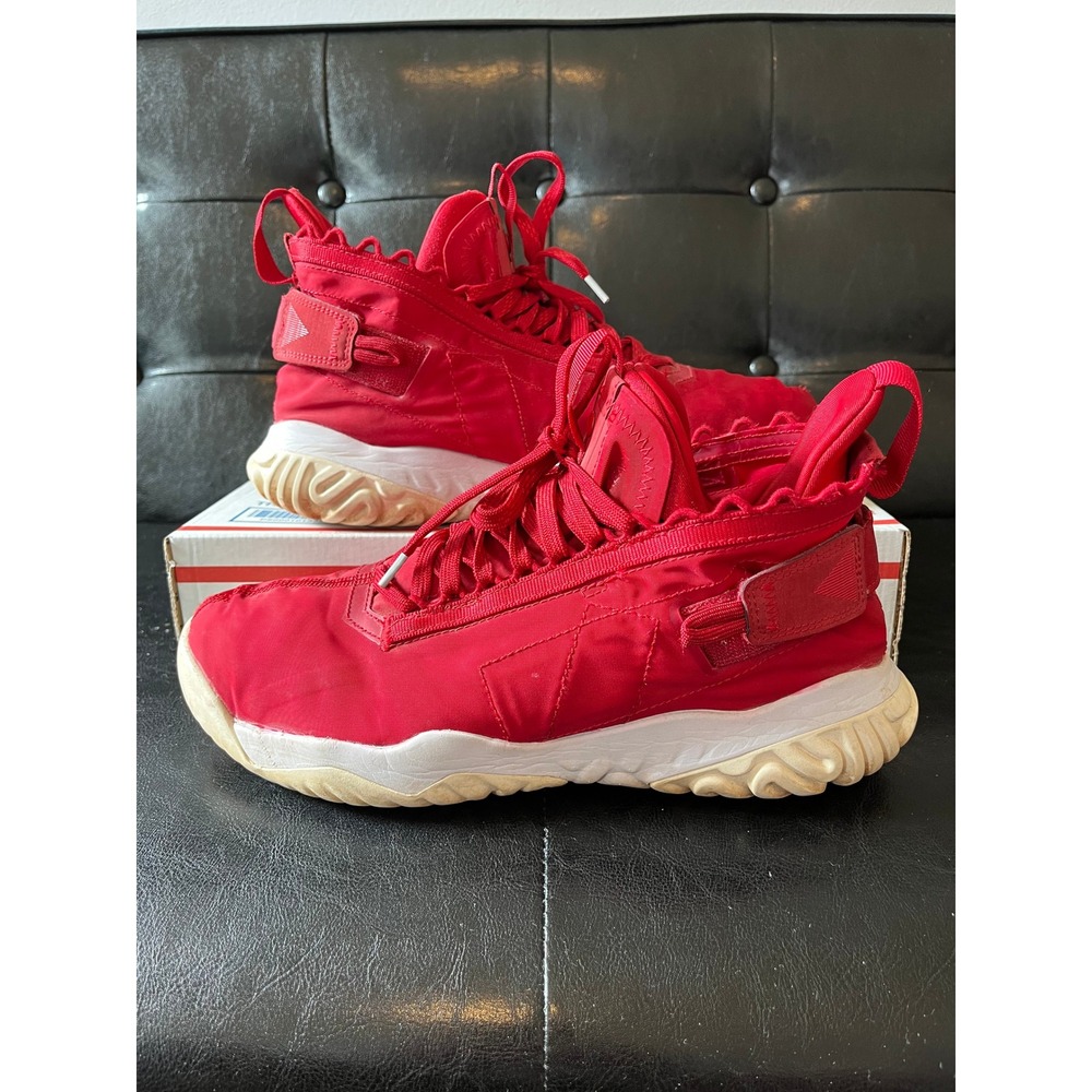 Jordan Proto-React University‎ Red